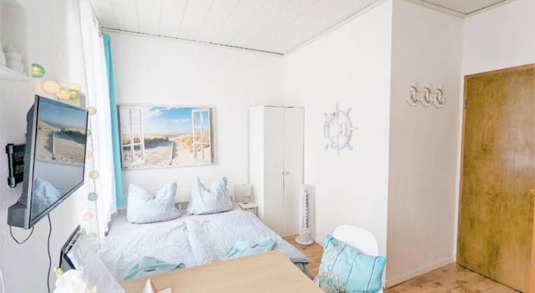 Holiday apartment with pool in Dresden