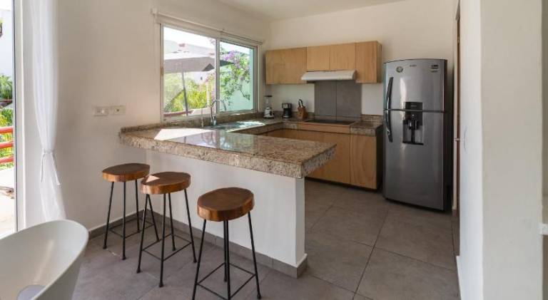 Rental apartment with terrace, garden & pool — photo 4