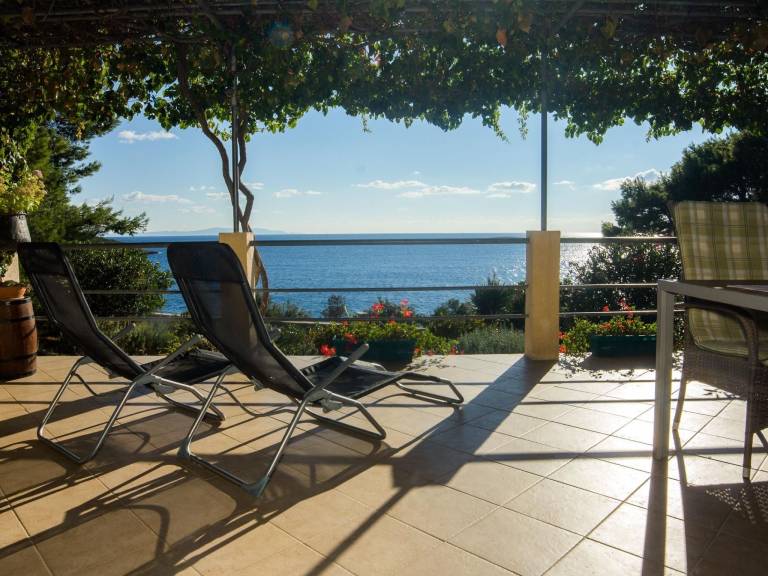 Ferienhaus in Maslinica für max. 4 Personen Ferienhaus in Maslinica für max. 4 Personen