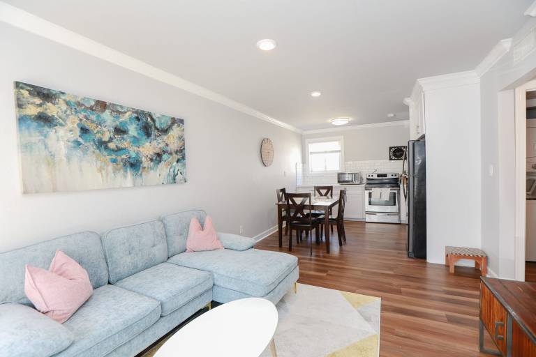 Sojourn Near Beach 2 BR 2 BA at Beach Cottages — photo 3