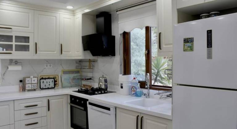 Pleasant villa with garden, BBQ & private pool | Perfect for remote work | Pets are welcome — photo 4