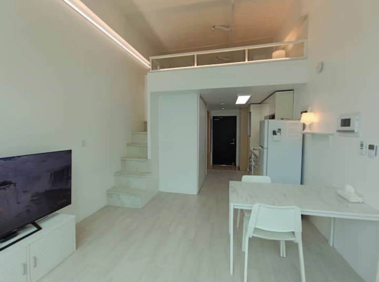 Apartment Banghwa 1(il)-dong