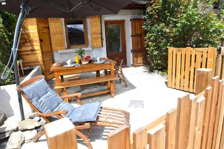 Family-oriented apartment with patio | Pet-friendly in Gap