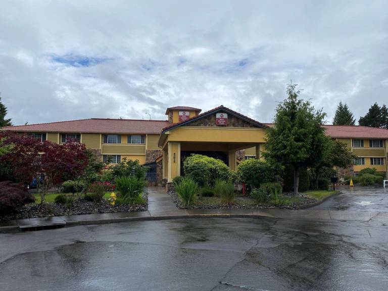 Best Western Plus Parkway Inn in Wilsonville, OR