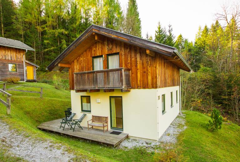 Chalet with pool, terrace & garden | Next to the ski | Pet-friendly — photo 3