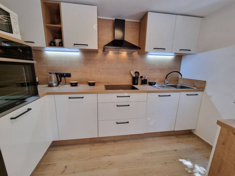 Apartment with grill & garden — photo 4