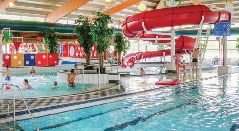 Vacation home with sauna & pool | Pets are welcome — photo 2