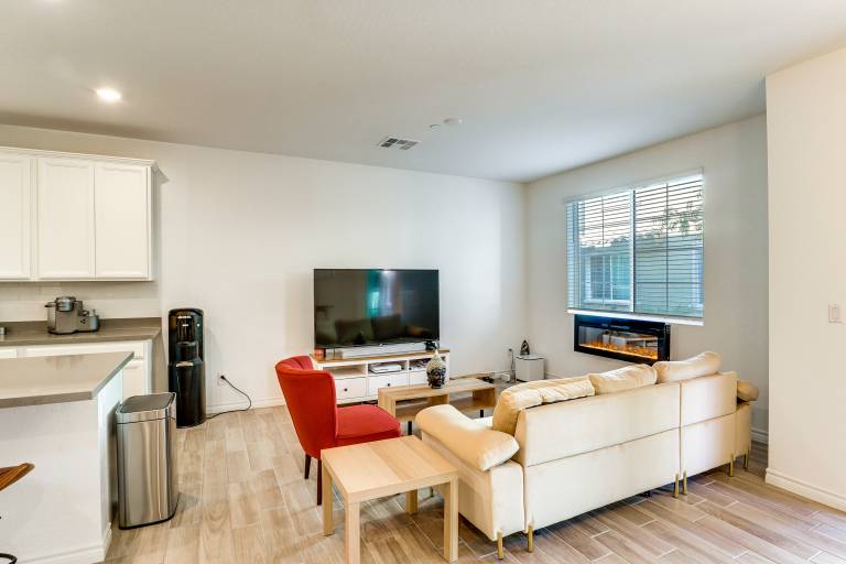 Patio Pool Access WFH Friendly Las Vegas Hub