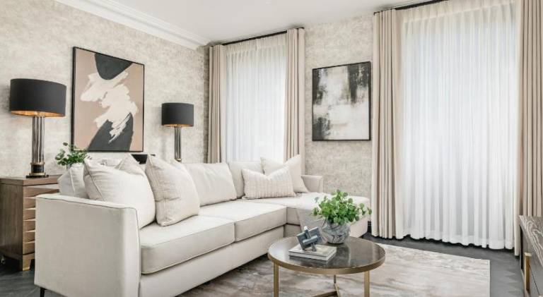Sovo - Luxury Old Town Apartment With Private Jacuzzi in Edinburgh