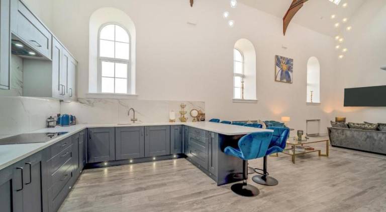 Beautiful house with hot tub | Pets are welcome — photo 4