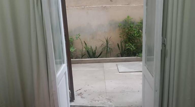 Rental apartment with yard — photo 4