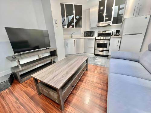 Apartment Golden Square Mile