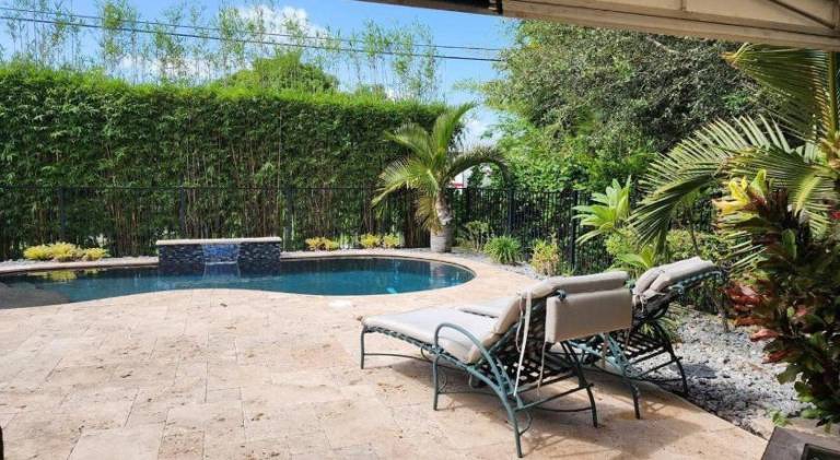 House with pool | Good for workation — photo 3