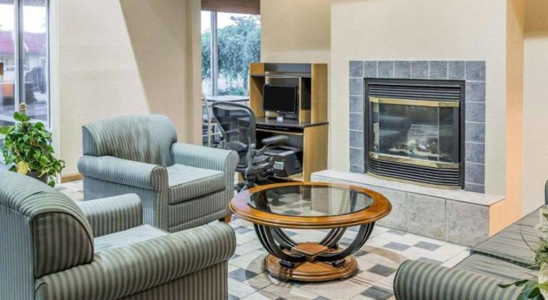 Quality Inn Kalamazoo near Wings Stadium — photo 2