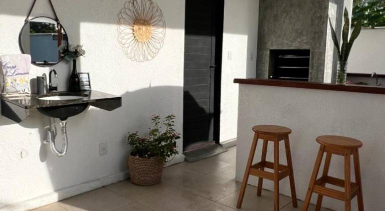 Villa with pool — photo 4