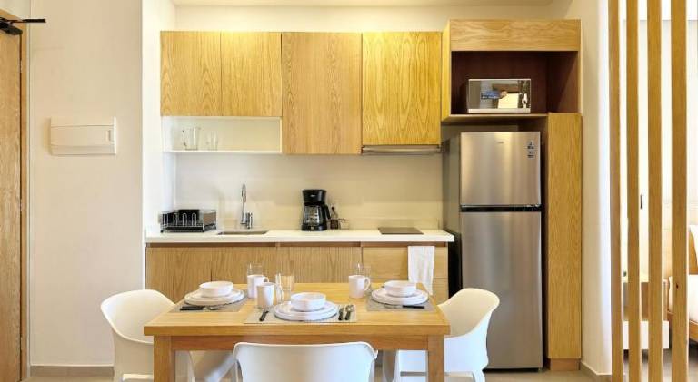 Wonderful serviced apartment with terrace & pool | Dogs allowed — photo 4