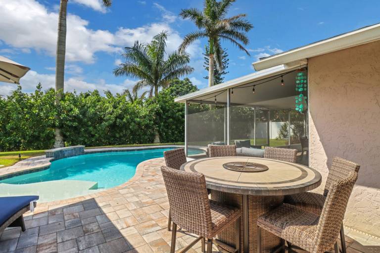 Pool Home Near Downtown, 5th Ave, Beaches and Pier — photo 3