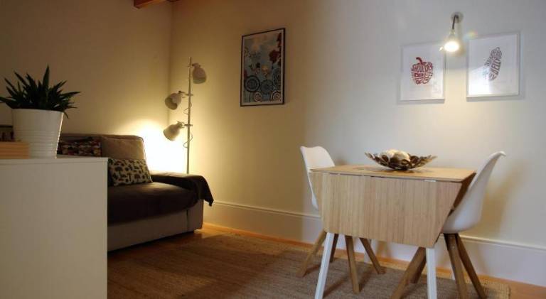 Rental apartment with yard — photo 4
