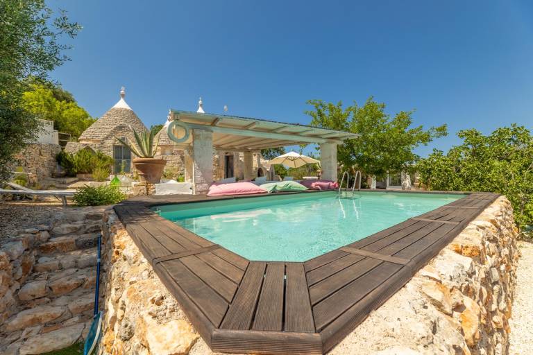 Apartment with private pool, BBQ & terrace in Ostuni
