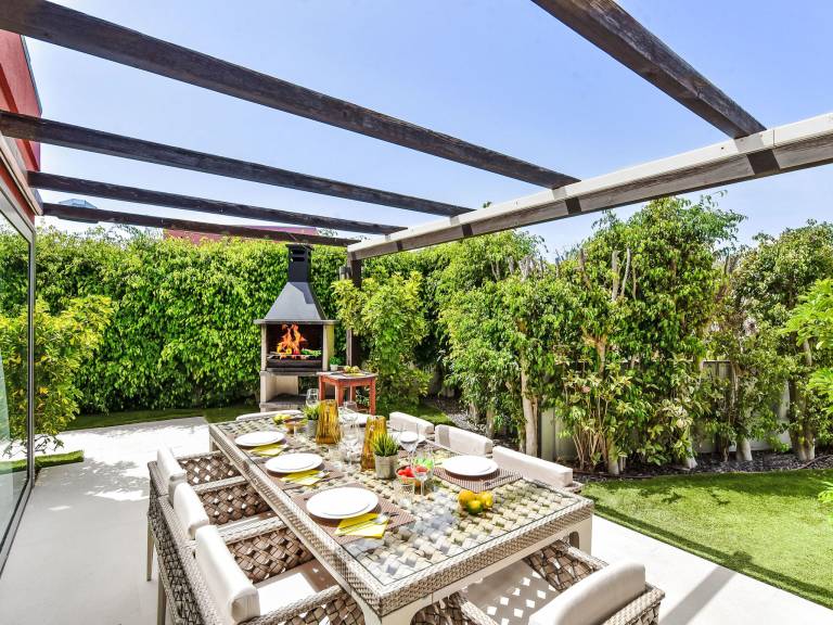Fully equipped pleasant house with terrace, private pool & garden | Mountain view | Pets are welcome — photo 5