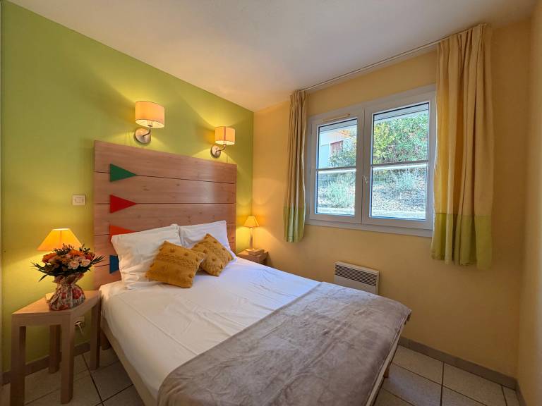 2 Bedroom for 6 with Sea View (36m) — photo 4