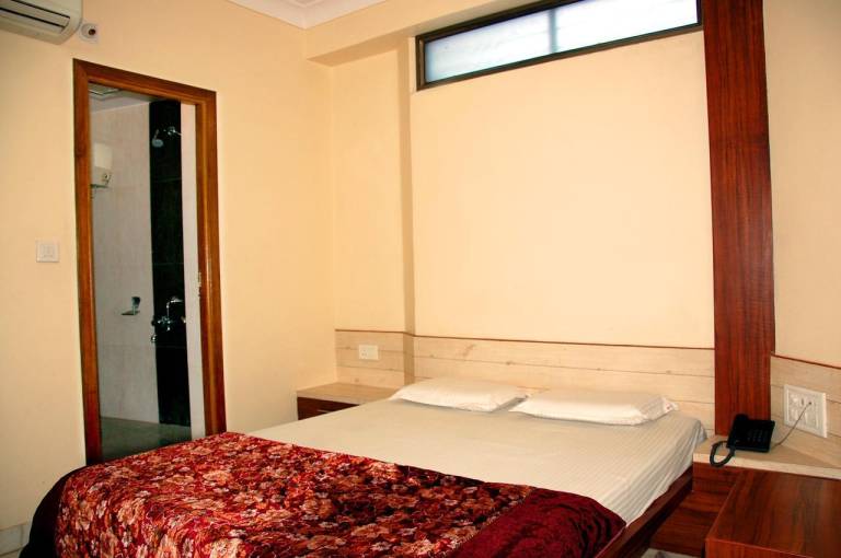 The Sky Comfort Hotel Shri Vithalesh