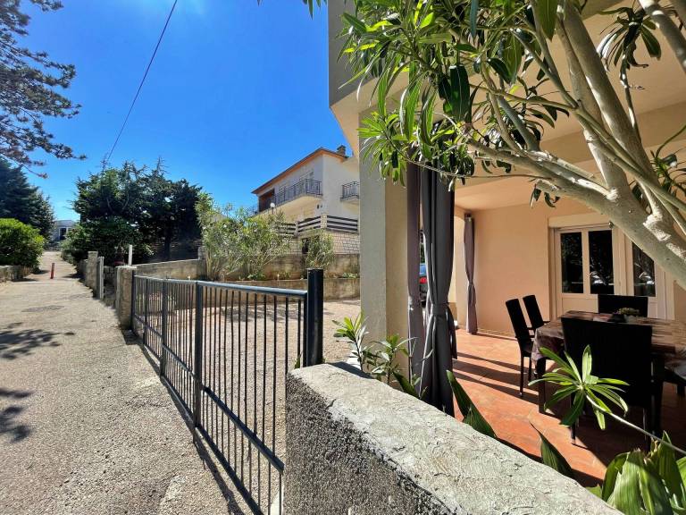 Apartment with terrace & BBQ | Sea view — photo 5