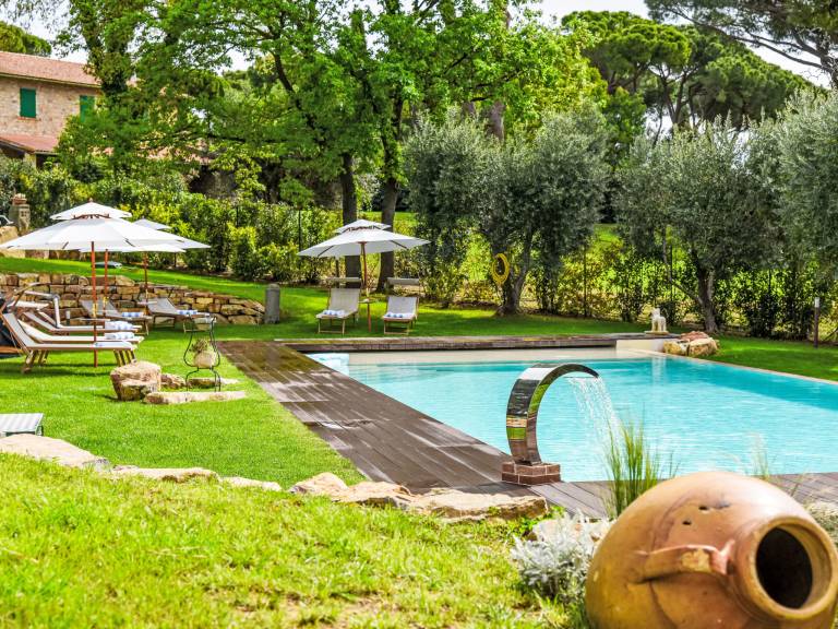 Fully equipped beautiful house with grill, yard & jacuzzi | Nature view | Pets allowed — photo 2