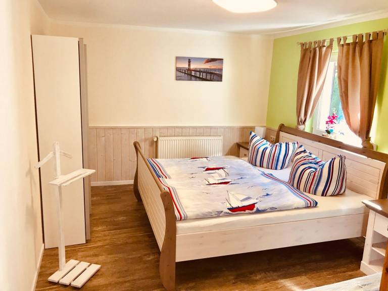 Child-friendly apartment with patio, grill & yard | Pets are welcome in Sellin