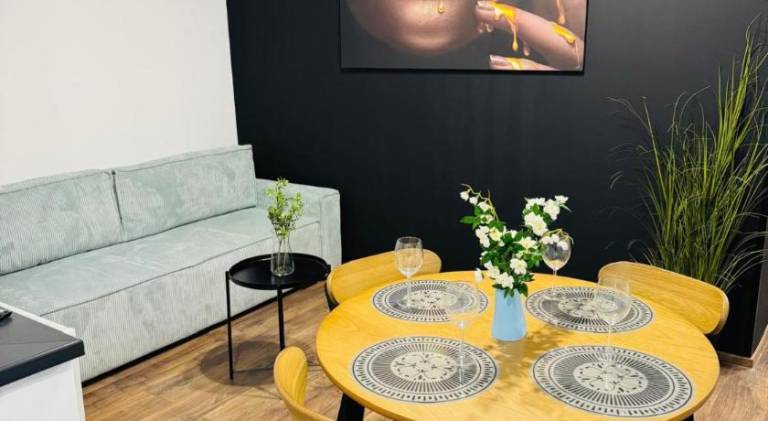 Beautiful rental apartment with pool | Close to the beach | Pet-friendly in Constanta