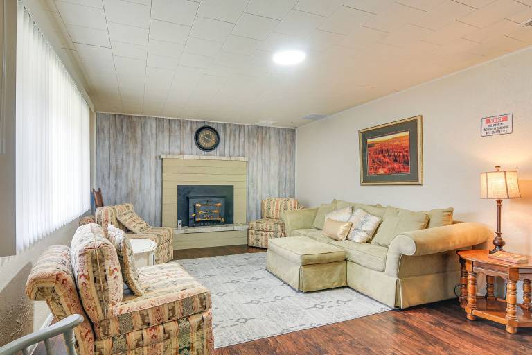 Cabin Tropic