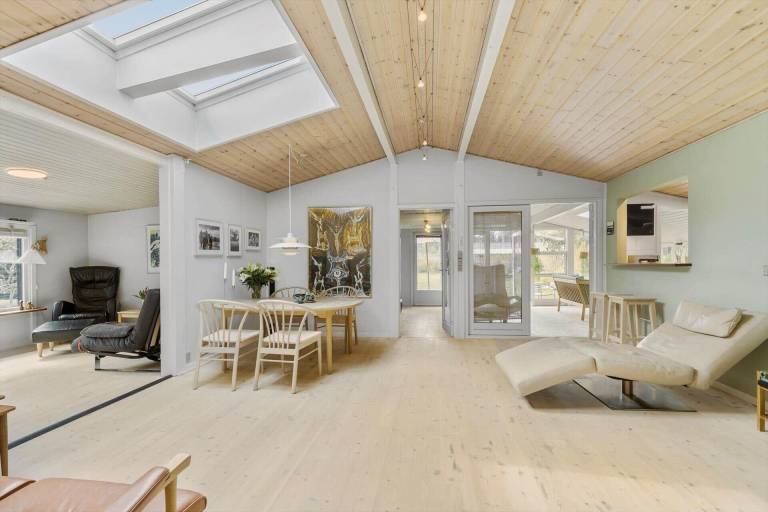 Fully equipped beautiful vacation home with terrace & grill | Pet-friendly — photo 3