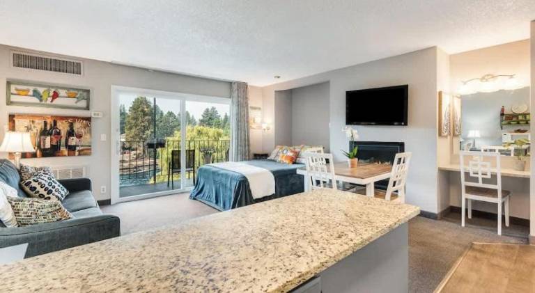 House with pool in Bend, OR
