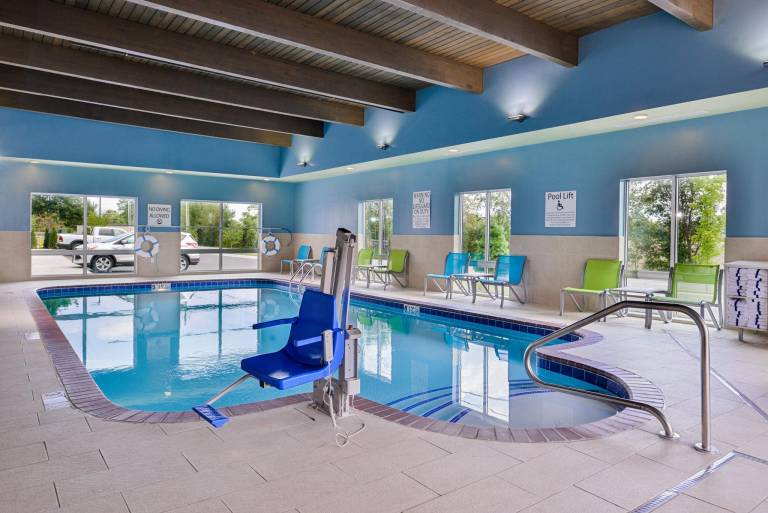 Holiday Inn Express & Suites - Siloam Springs By IHG — photo 4