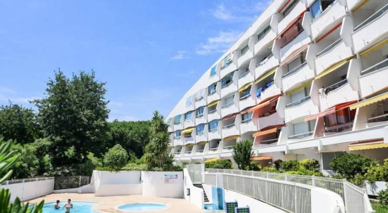 Beautiful apartment with private pool | Close to the beach | Pets are welcome — photo 3