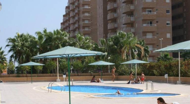 Apartment with pool & jacuzzi — photo 5