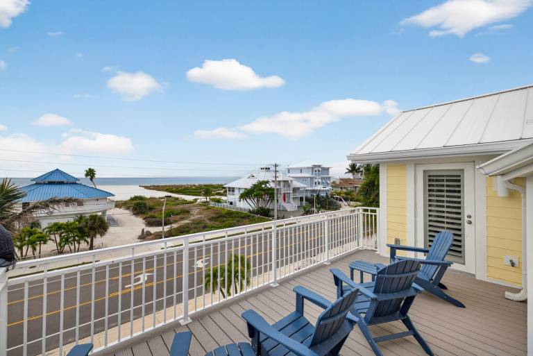 5 Bedroom - Luxury Home - Close to Beach - Lemon Drop Home in Fort Myers Beach, FL