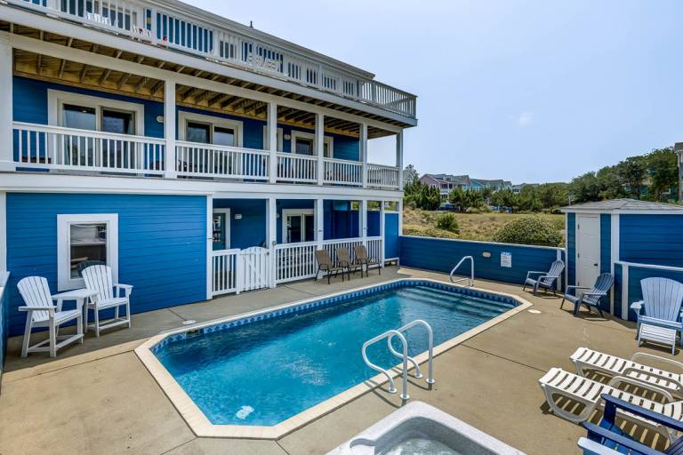 In Between Dreams 1432 ft from the beach Private Pool, Hot Tub, Dog Friendly Duck in Duck, NC