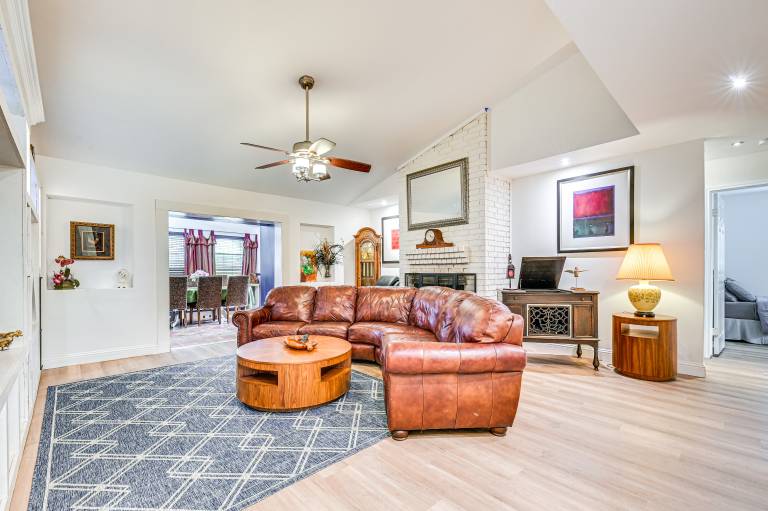 Spacious Family Home w Fenced Yard in DFW Area