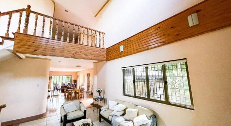 Apartment with garden — photo 3