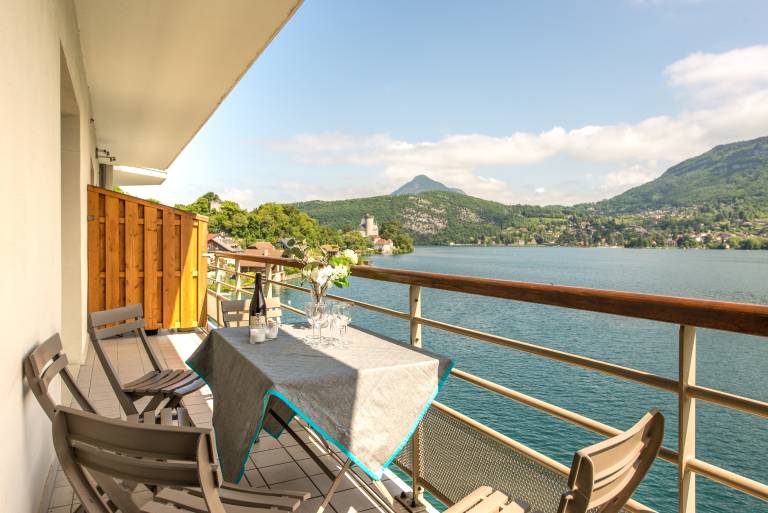 Family-oriented holiday apartment | Lake view | Pets are welcome in Chambéry
