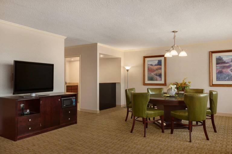 Hilton Fort Wayne at the Grand Wayne Convention Center — photo 5