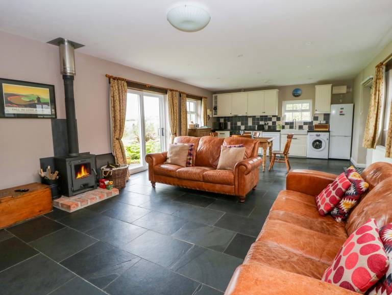 Children-friendly cottage with yard & barbeque | Dogs allowed — photo 2