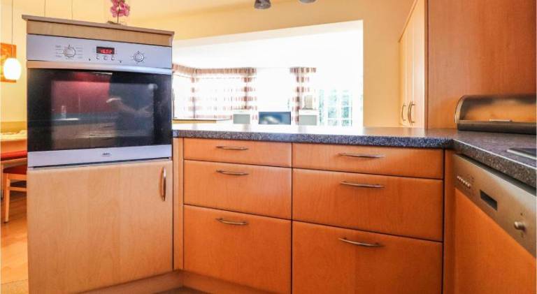 Holiday apartment with 2 rooms for 5 persons — photo 3