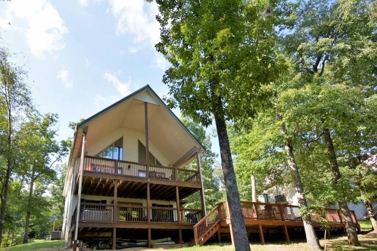 House Nolin Lake