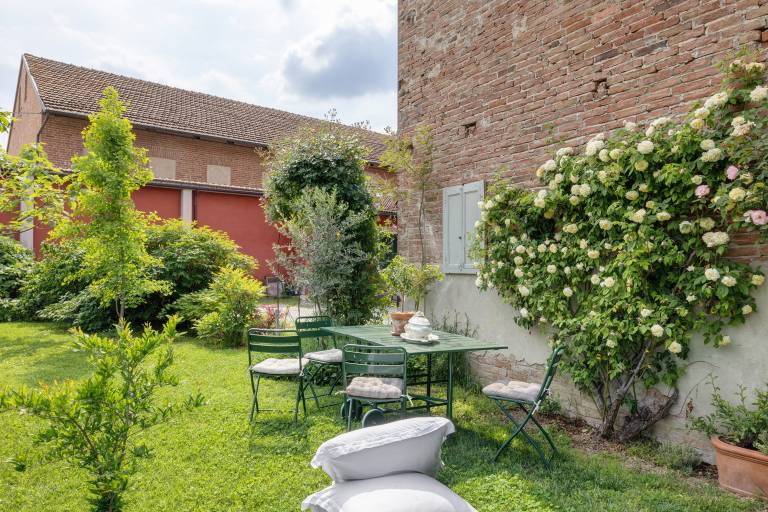 Ferienwohnung in Castellinaldo, San Bernardo für max. 2 Personen Ferienwohnung in Castellinaldo, San Bernardo für max. 2 Personen
