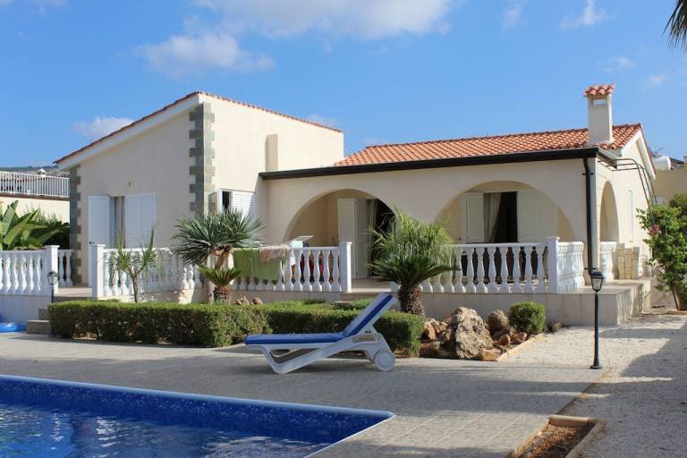 Villa Peyia