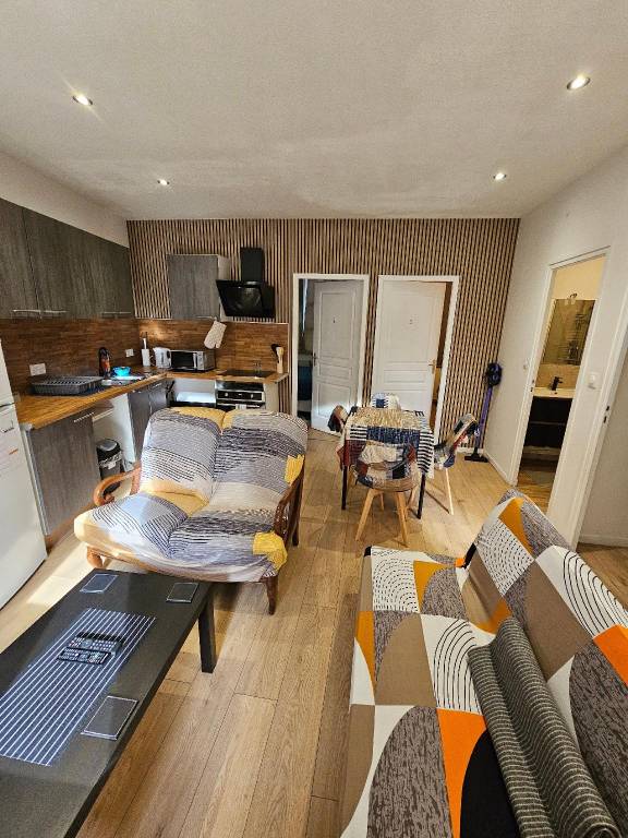 Apartment with 2 rooms for 6 persons — photo 2