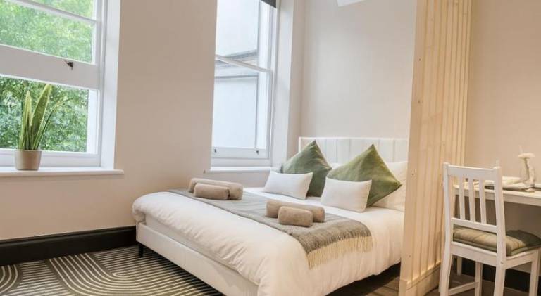 Apartment | Next to British Airways i360 — photo 2