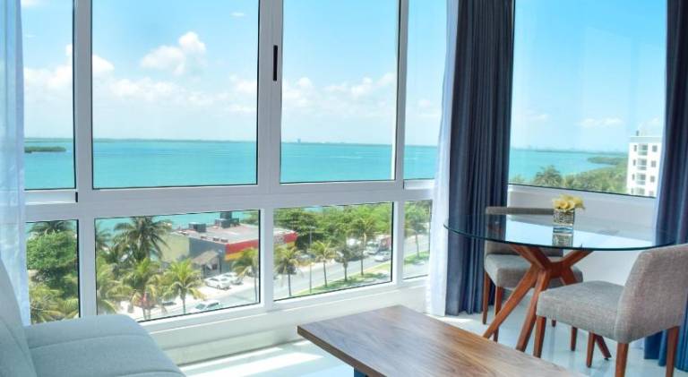 Nice holiday apartment with hot tub & pool | Next to the beach | Pets are welcome in Cancún